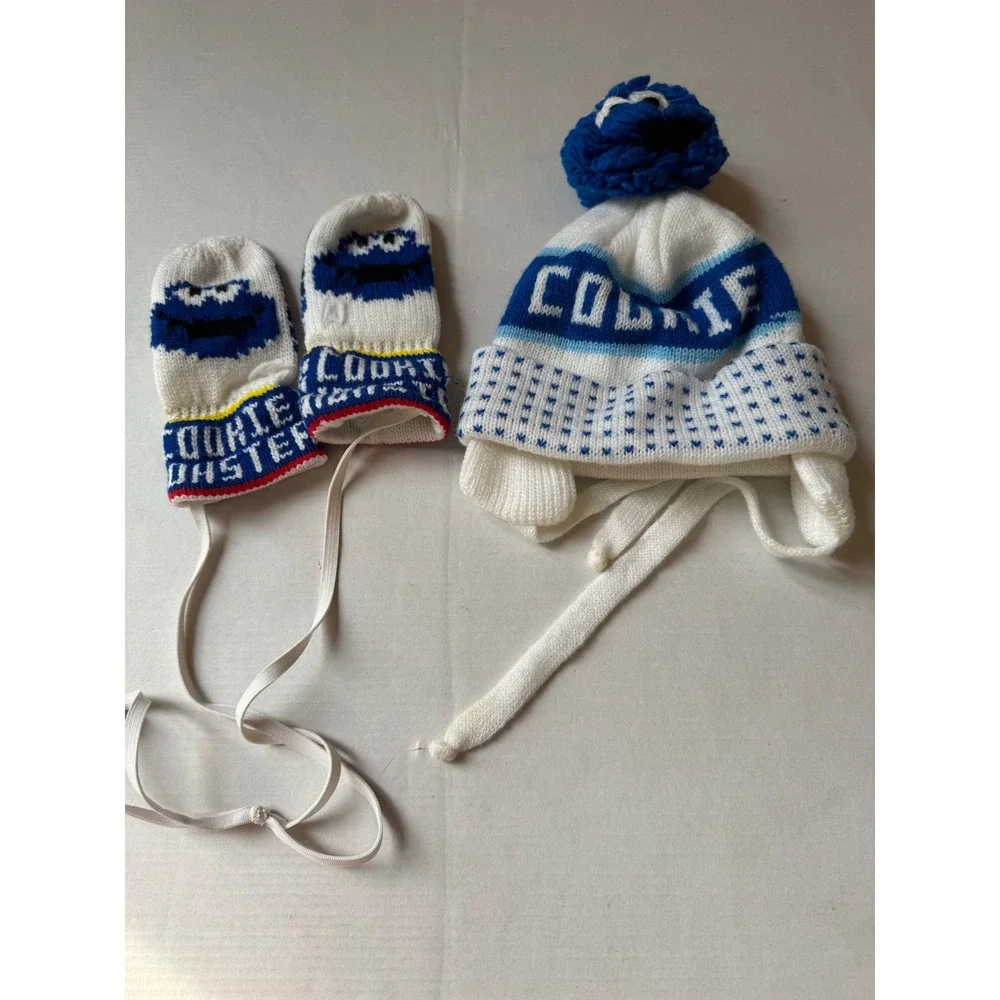 Vintage Sesame Street Cookie Monster Knit Pom Beanie Hat and Mittens Set Blue